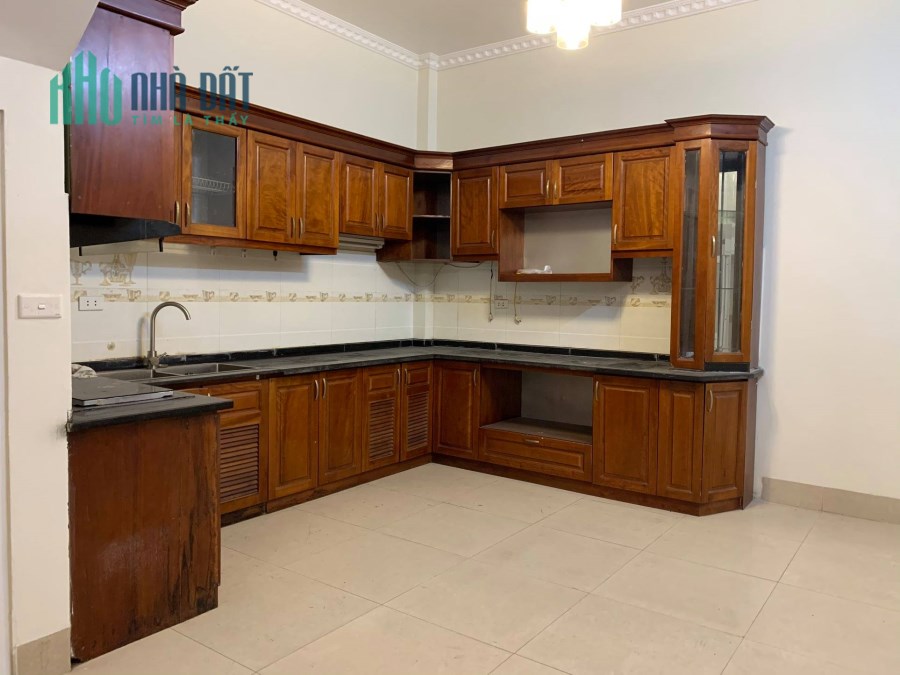 Bán Nhà Phố Thái Hà – 61m2, 5 Tầng – Giá 7 tỷ - Lô Góc – Nở Hậu