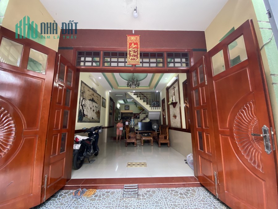 Cần bán nhà HXH quận 12 ngang 4m3