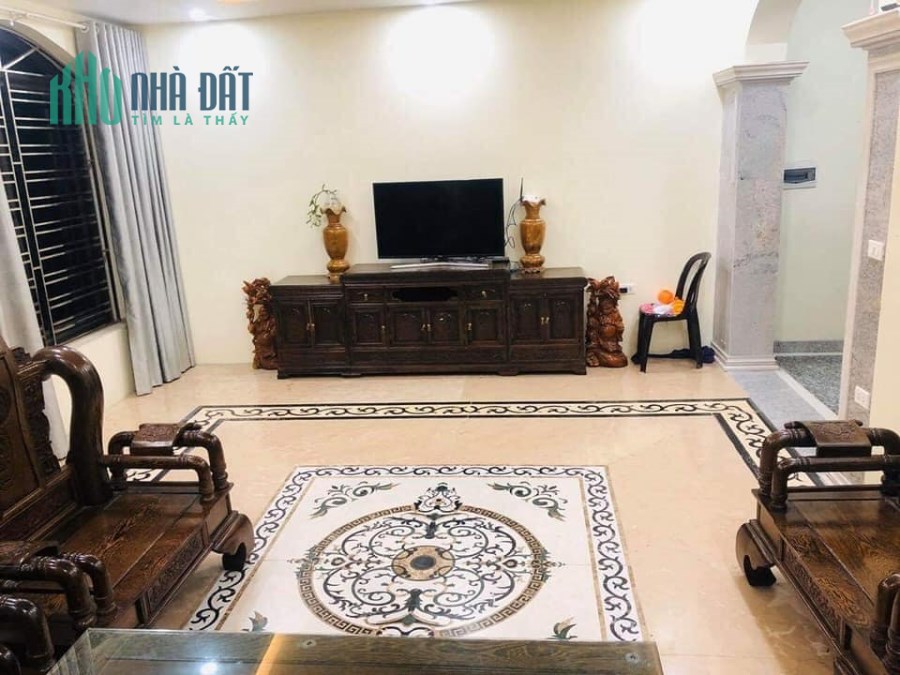 Bán nhà Mặt ngõ Âu Cơ giá 7 tỷ, 80mx4T, MT 5m, ngõ nông, Ở luôn.