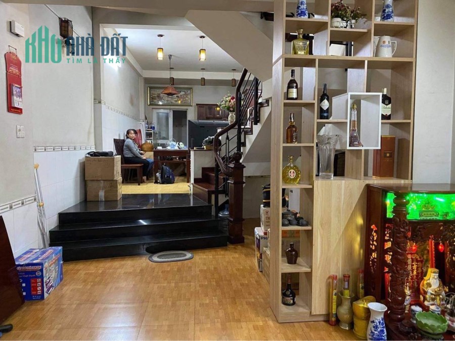 Gò Vấp bán nhà gần Chợ Hạnh Đông Tây Đường Quang Trung Phường 11, 90M2, 4 Tầng 13Tỷ8
