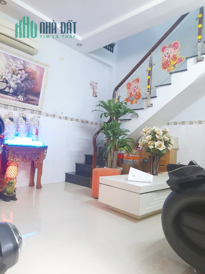 Nhỉnh 8 Tỷ Có Ngay Nhà Chính Chủ Lâu Năm Phạm Văn Hai, Tân Bình.0944840568