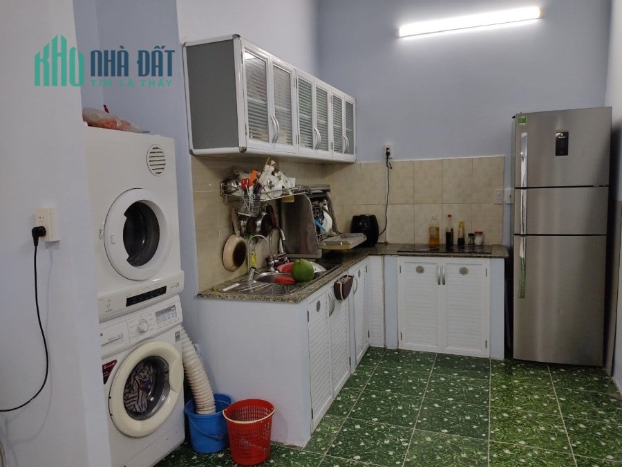 56M2 Lạc Long Quân- 2 Tầng Đúc Thật - Chỉ 5 Tỷ 4 Còn Thương  Lượng, 0944840568