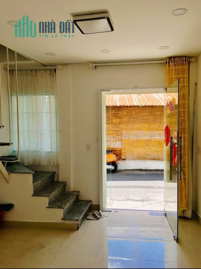 Bố già cần bán gấp chia gia tài nhà 2 tầng đẹp Lê Văn Sỹ, Tân Bình chỉ 4,2 tỷ, TL 936964546