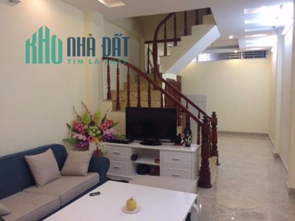 Bán nhà ngõ 5 phố Hoàng Quốc Việt, Phùng Chí Kiên - 44m2 - MT 5m - 3.9 tỷ