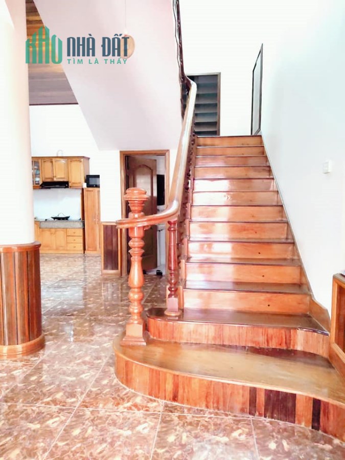 Bán nhà Vương Thừa Vũ, 132m2x4 tầng, đường thông, ô tô vào nhà.Giá 14.3 tỷ