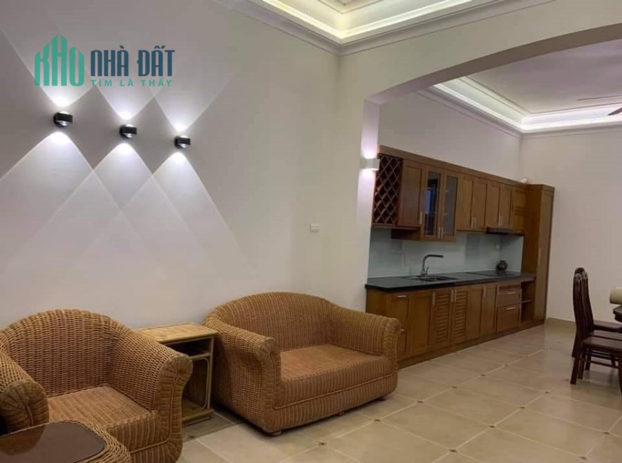 PHÂN LÔ, Ô TÔ, Phùng Chí Kiên 110m x 4 tầng, MT7.7m  giá 16.5 tỷ. LH 0981588619.