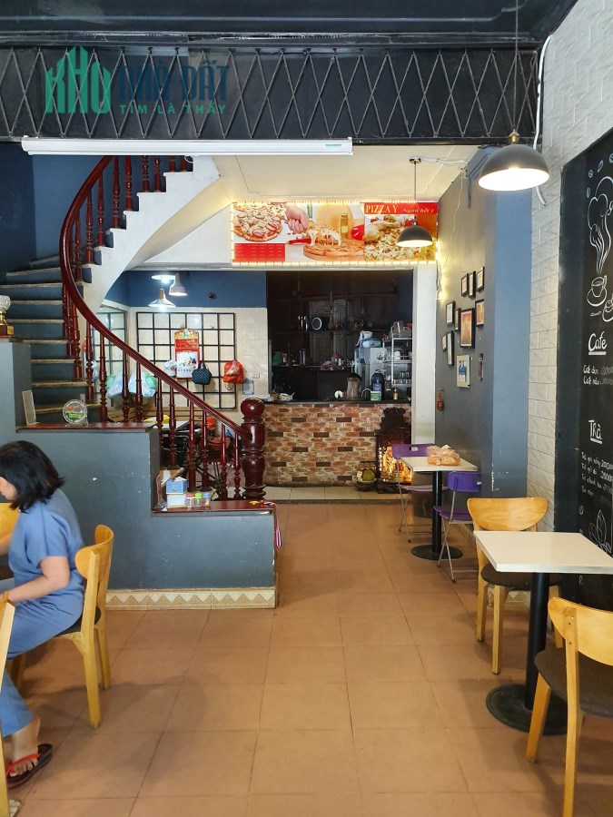 Bán nhà mặt phố Chùa Láng, Kinh doanh spa, cafe. Vỉa hè rộng. Mặt tiền 5m, diện tích 70m2