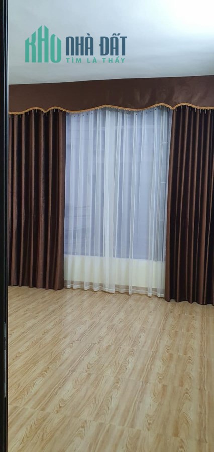 Bán nhà Giáp Nhất,Thanh Xuân 6 tỷ,35m2,mt 4m,kinh doanh,ô tô,đẹp.