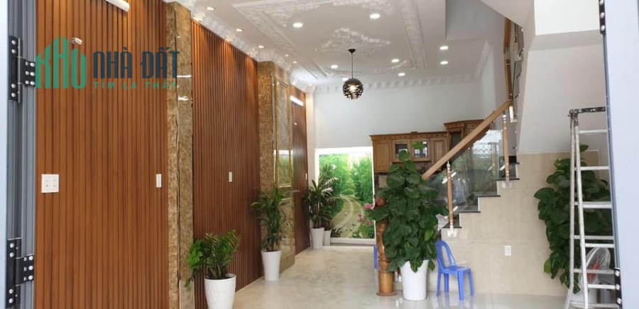 Tôi đang cần bán nhà đường Nguyễn Thị Thập, Quận 7, gần Big C, vị trí khỏi bàn, LH gấp 0387610701.