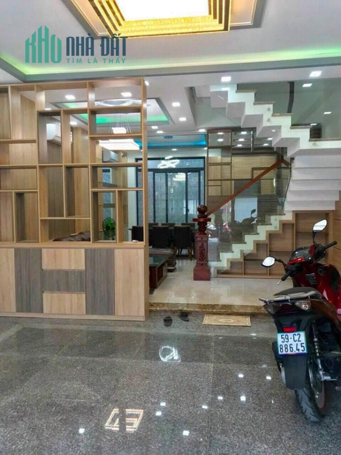 Vỡ nợ chính chủ cần bán gấp nhà đường Huỳnh Tấn Phát , Quận 7, 90m2, LH 0387610701.