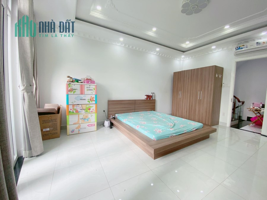 Bán nhà Tô Hiệu, mở văn phòng, nhà đẹp, hẻm 8m, 4 tầng, 60m2, 6.2 tỷ.