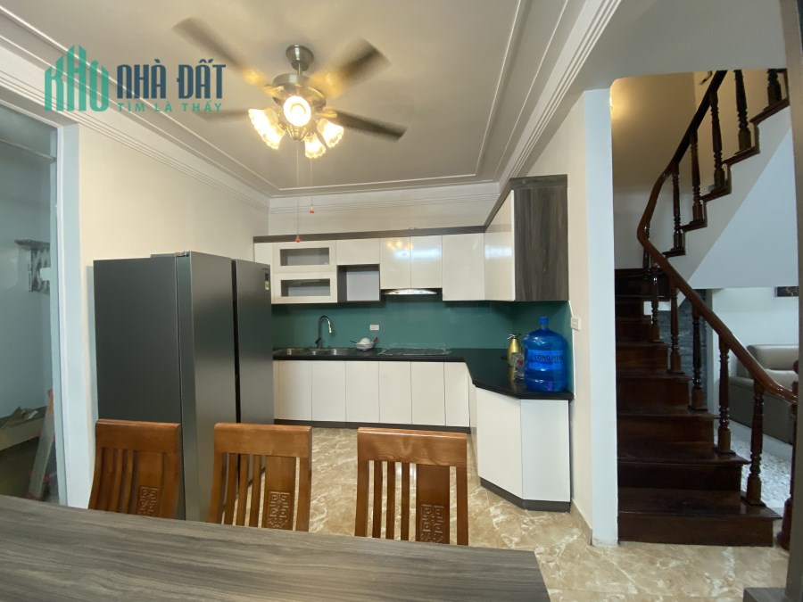 Siêu Hiếm!Nhà phố Mai Dịch, Cầu Giấy, 85m2, lô góc 3 thoáng, oto vào nhà Lh 0376557574