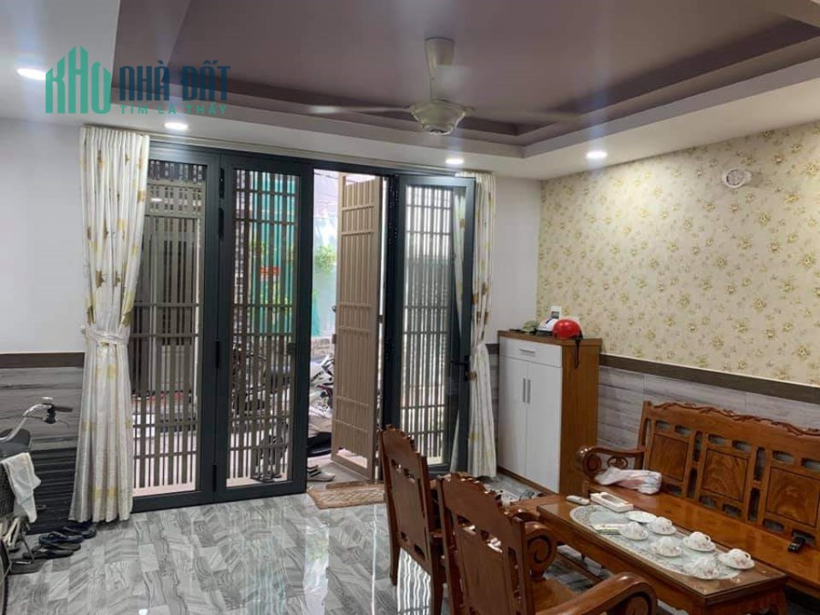 Nhà đẹp Bành Văn Trân gần bệnh viện Thống Nhất 45m2- 2 tầng, chỉ  6 tỷ  6, LH: 0933233236.