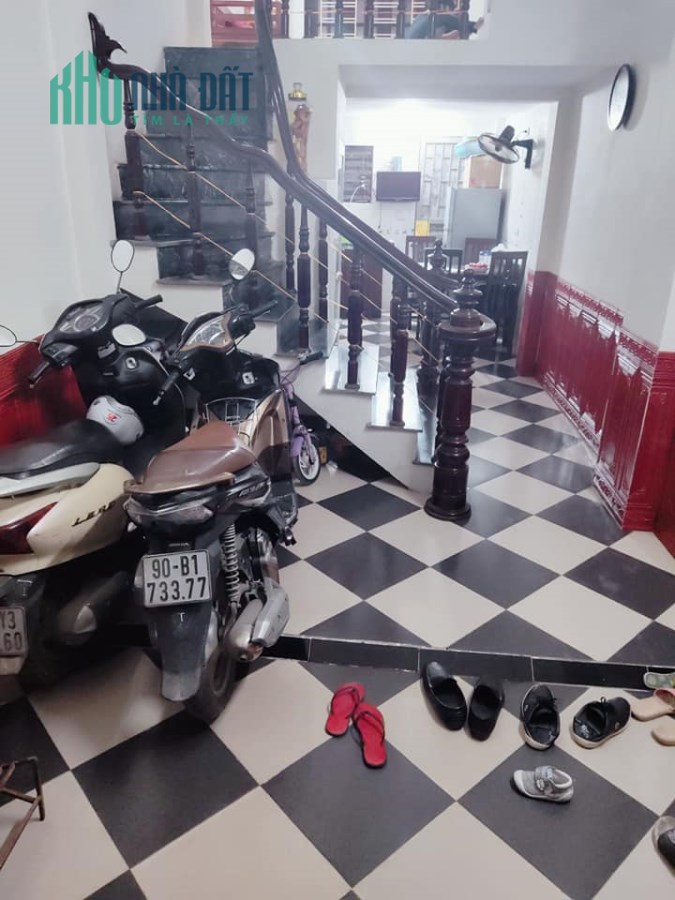 Bán nhà Phố Vạn Phúc, phân lô,2 mặt ngõ, nhà dân xây chắc chắn, còn mới, 10m ô tô