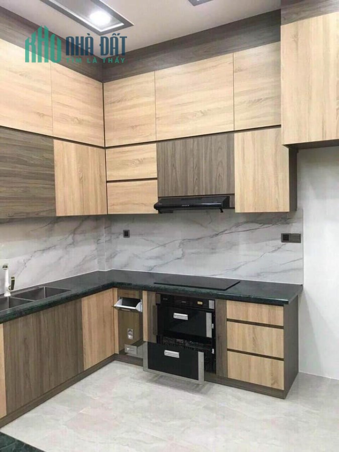 Cực hot diện tích gần 80m2 mà chỉ có 3,8 tỷ tin được không,nhà đường Huỳnh Tấn Phát, Quận 7.
