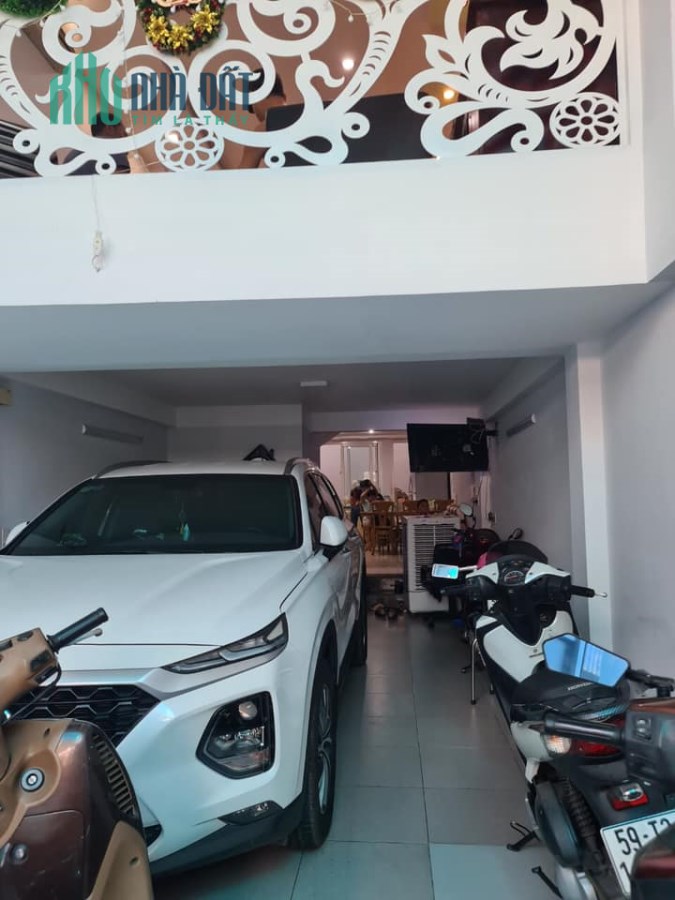 Cực hiếm nhà quận 7, đường Huỳnh Tấn Phát, 80m2 má chỉ có 3,8 tỷ, 2 lầu, LH ngay 0387610701.