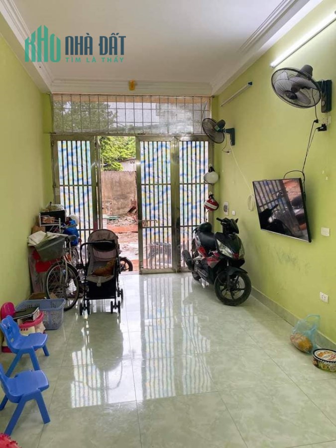 CHỈ 4 TỶ ô tô ngay cổng, Xuân Đỉnh, DT 44m2x4T, MT 3.2m.