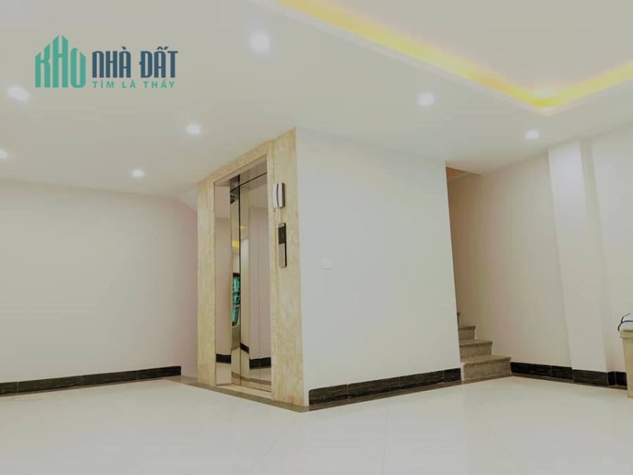 Bán tòa nhà văn phòng Nguyễn Ngọc Nại, 7 tầng, Thang máy, Gara 2 ô tô đỗ