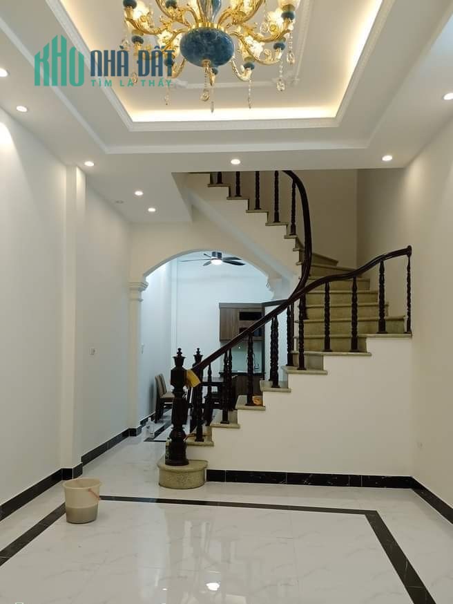 Bán nhà Minh Khai 43m, 3 phòng ngủ, 3,65 tỷ sổ đỏ.
