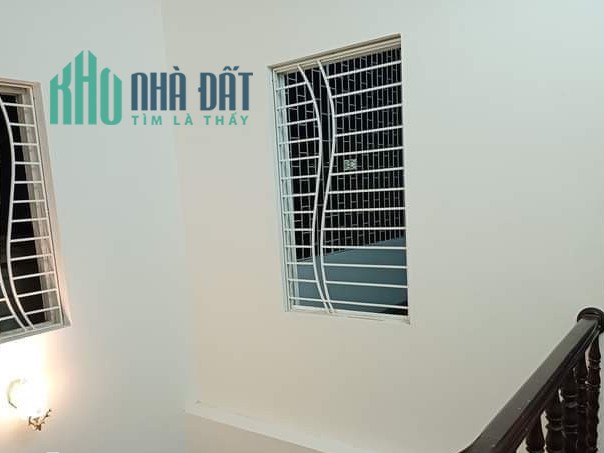 Bán nhà Minh Khai 43m, 3 phòng ngủ, 3,65 tỷ sổ đỏ.