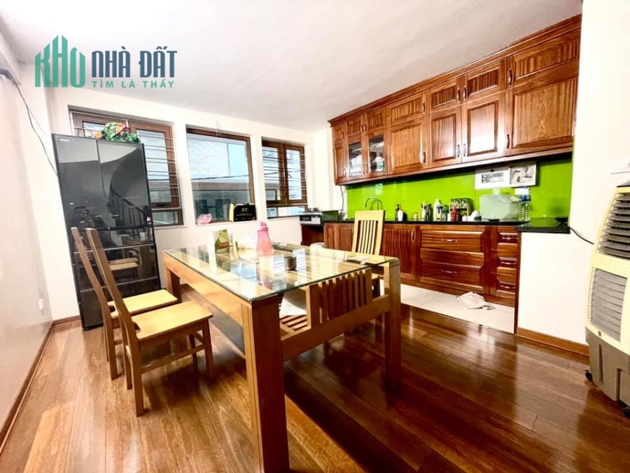 Bán nhà Nguyễn Trãi, Gara, View Royal City, Ngõ ô tô tránh, 55m2 MT 5,5m