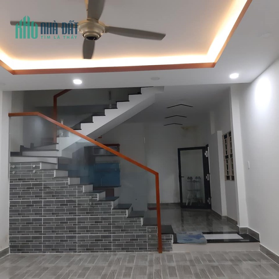 Bán nhà cách mặt tiền 10m đường Huỳnh Tấn Phát, Quận 7, Phường Phú Thuận, Giá chỉ 6,2 tỷ.