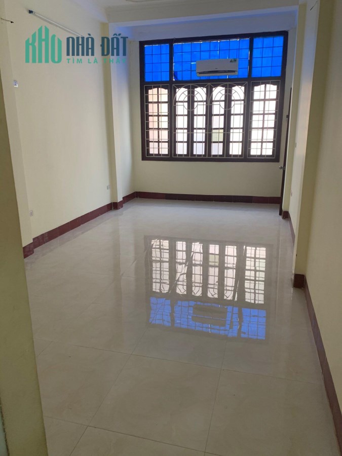 Bán nhà phố Hồng Hà, Chương Dương, Hoàn Kiếm: 36m, 5 T, ô tô, kinh doanh. 5,2 tỷ. 0944828386