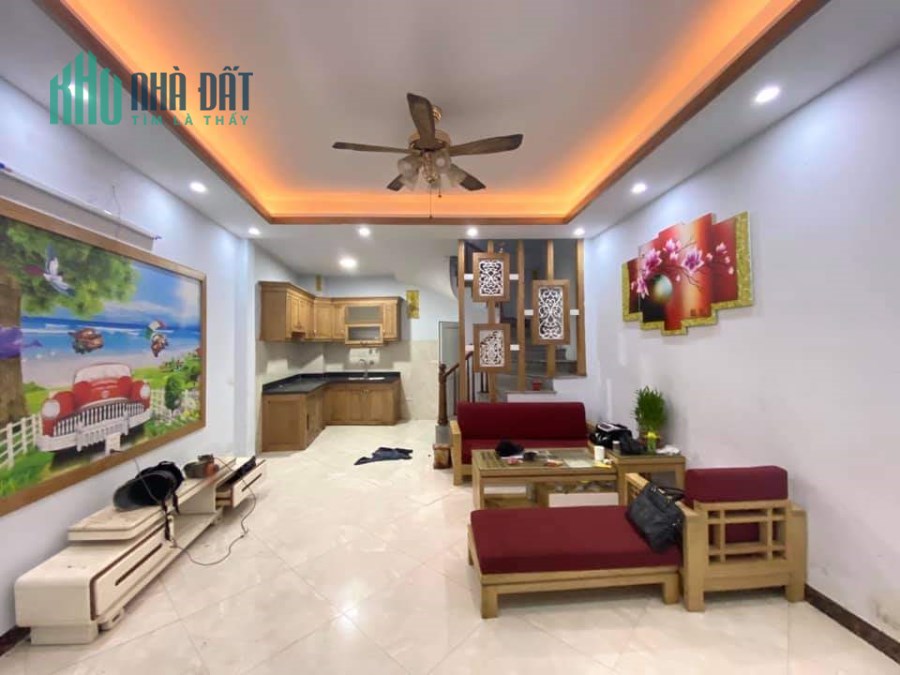 Nhà Nguyễn Khoái Hoàng Mai 37m, 2,5 tỷ, sổ đỏ.