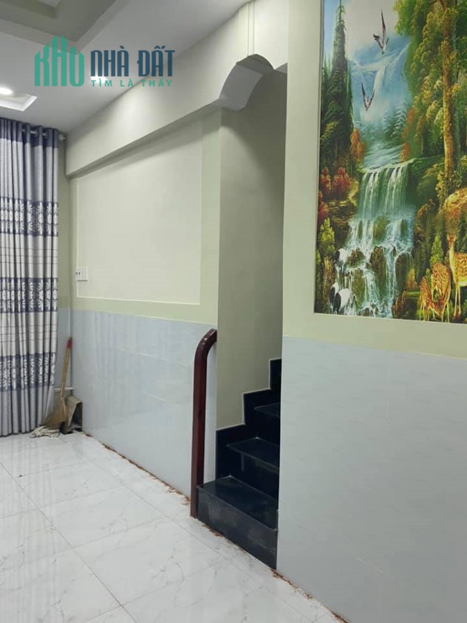Cần bán nhanh nhà hẻm 120 Trần Hưng Đạo, Quận 1 - 42m2, giá chỉ 6.8 tỷ, LH 0909 251 194