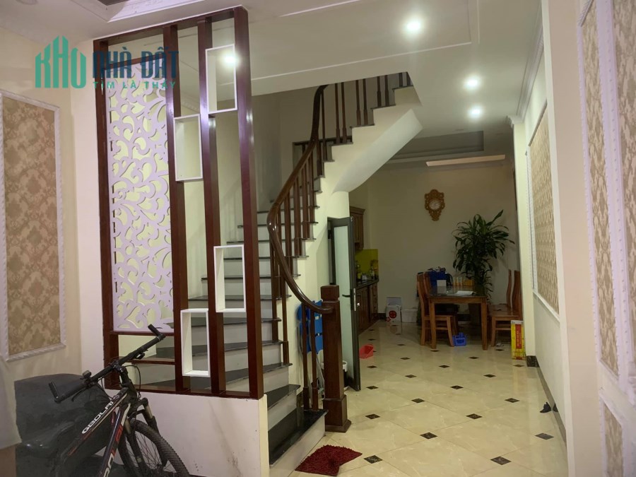 NHÀ ĐẸP-MỚI-THẬT-RỘNG BÙI XƯƠNG TRẠCH 38mx5T CHỈ 4.15 TỶ SÁT PHỐ, NGÕ SIÊU RỘNG, SỔ ĐẸP
