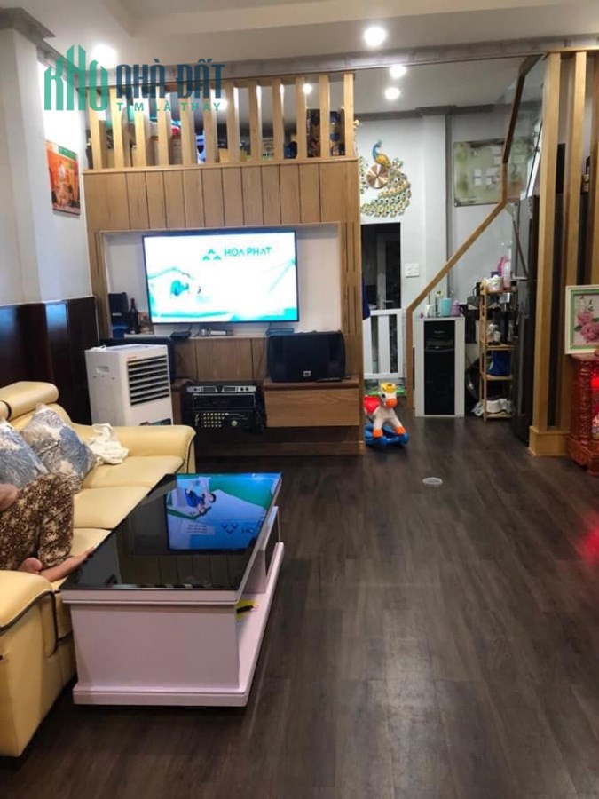 Bán nhà Quang Trung Phường 8, MỚI ở ngay, 32m2 2PN, Bagac thông, 3.2 Tỷ TL