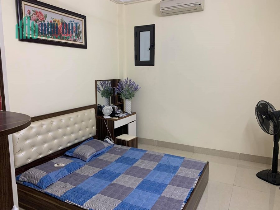 Bán gấp Mặt phố Nguyễn Khuyến giá 8.6 tỷ, 35m2, nở hậu, KD đắc địa
