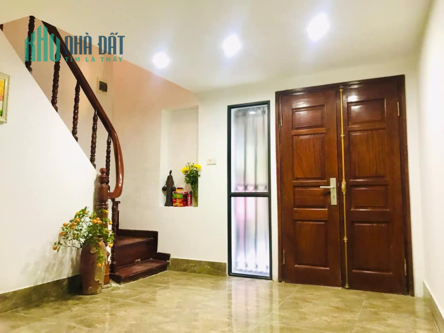 HỒ TÂY LỘNG GIÓ, NHÀ ĐẸP LUNG LINH, ĐƯỜNG THỤY KHUÊ, DT 30M2, NHỈNH 2 TỶ