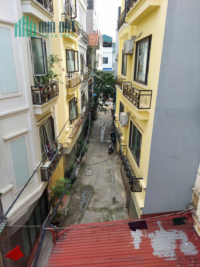 Nguyễn Văn Cừ Ngõ 158 Hướng Ái Mộ tuyệt đẹp. Bán nhà 72m2x3TxMT5m 4,9 tỷ.