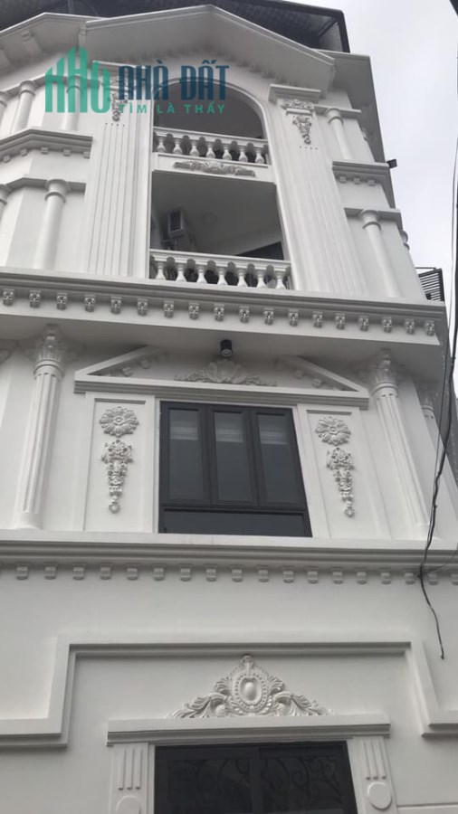 Bán Nhà Nguyễn Văn Cừ 60m2, MT 5,4m Oto Vào Nhà, Thông sang Phố Aí Mộ, Hồng Tiến. LH: 0979009736