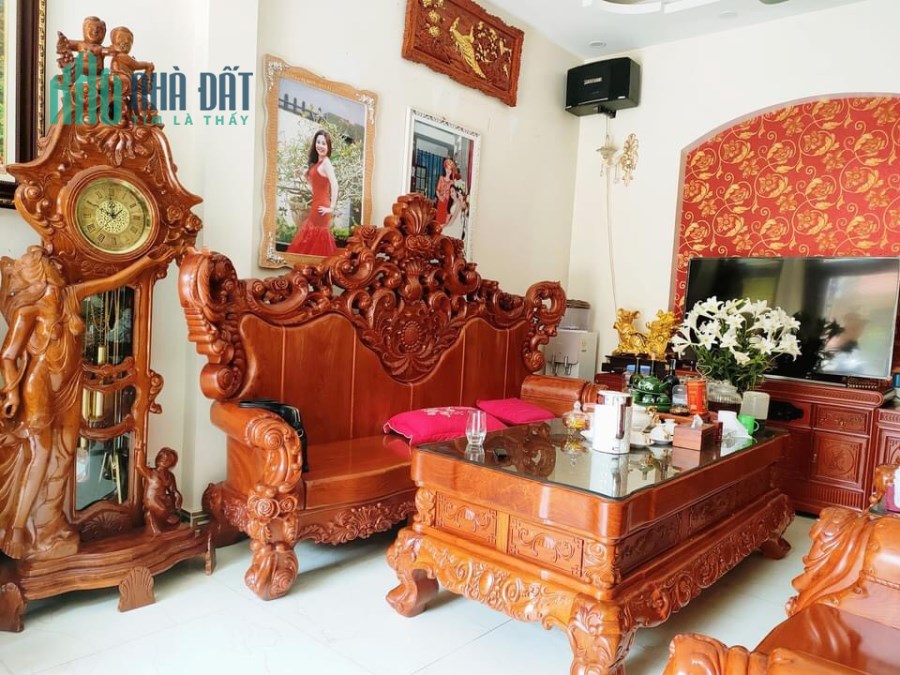 Bán Biệt Thự  CẦU GIẤY, 100m2, 4 Tầng, Hơn 10 tỷ,Ô tô, Lô Góc. LH: 0976772692.