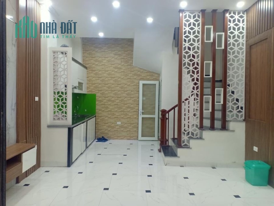 CẦN BÁN NHANH NHÀ 6 TẦNG 40M TRƯỜNG CHINH, GIÁ TỐT