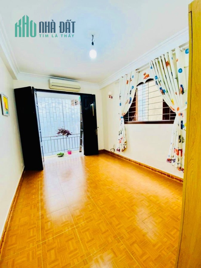 BÁN NHÀ TRIỀU KHÚC 2,x TỶ - NHÀ 4 TẦNG ĐẸP NHƯ KHÁCH SẠN 5 SAO. LH 0961064095