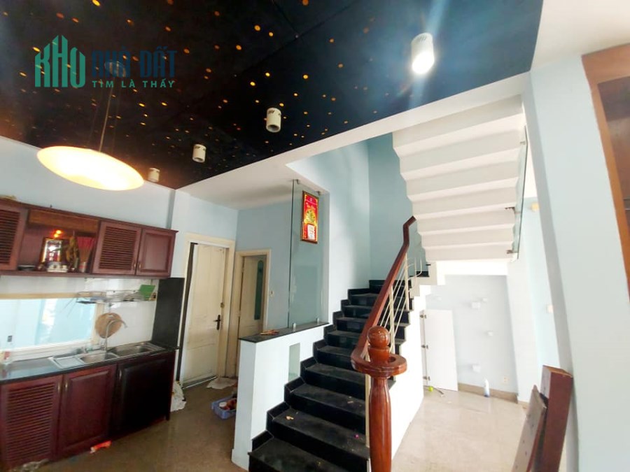 Chính chủ cần bán nhà riêng vuông vức đường Huỳnh Tấn Phát, quận 7, 4,2*20, 4,95 tỷ, lh 0989149953.