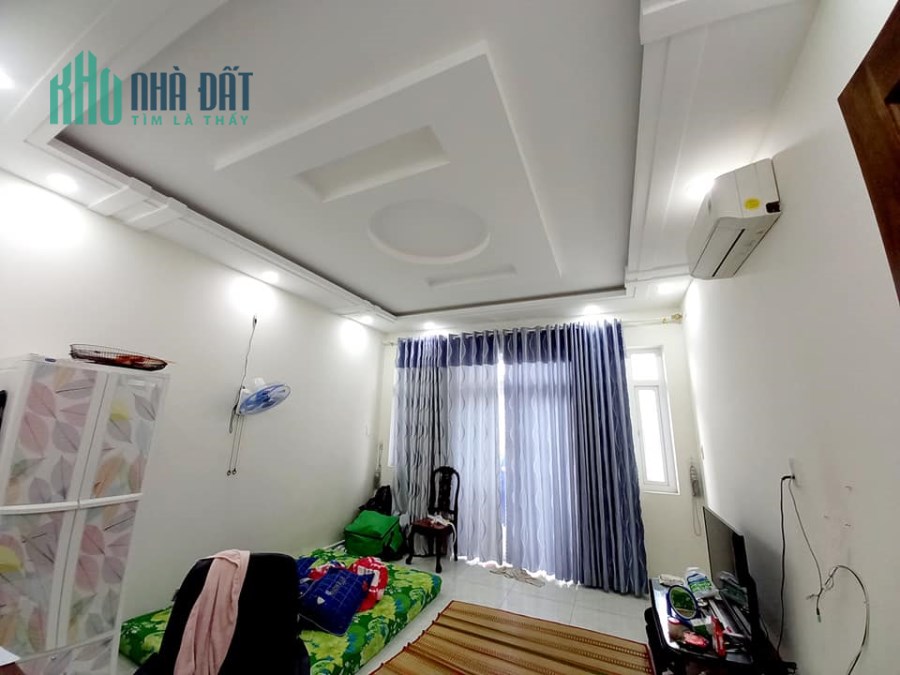 Bán gấp trả nợ do covid 84m2 chỉ 4,95 tỷ , Huỳnh Tấn Phát, quận 7, lh ngay 0989149953 Tân