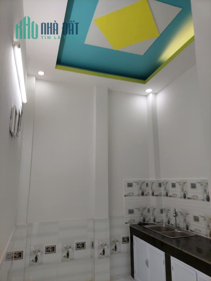 Bán nhà ngay ngã tư Huỳnh Tấn Phát – Nguyễn Thị Thập , quận 7, 4,3 * 20 , lh 0989149953 Tân .