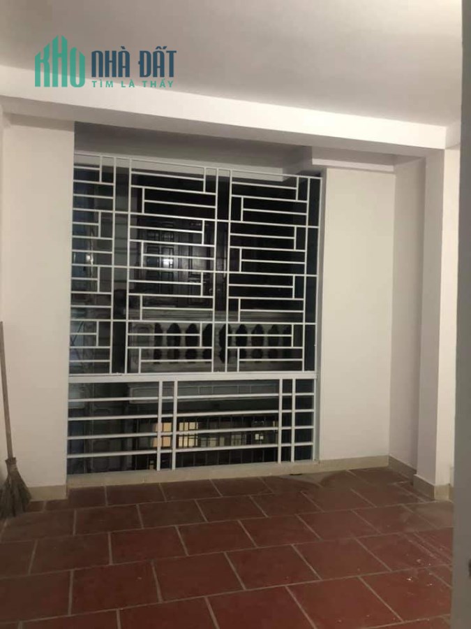 Cần Bán nhà Mặt ngõ Kim Ngưu giá 1.2 tỷ, 15mx2 tầng, ôto đỗ