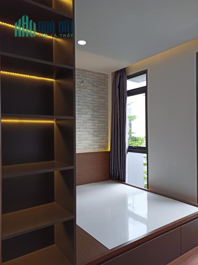 Nhà  giá rẻ mùa covid Nguyễn Thị Thập, quận 7, 4.3*20, hẻm 4m,  nhỉnh 4,5 tỷ, lh ngay 0989149953.