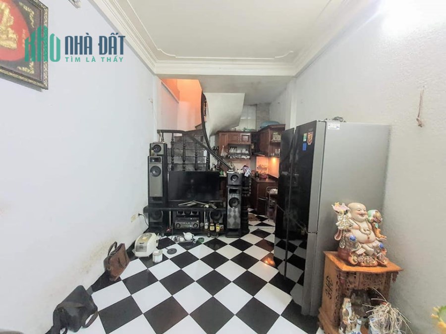 Cần bán gấp nhà Mặt ngõ Phạm Ngọc Thạch giá 5.5 tỷ, 40m2, MT 4,3m