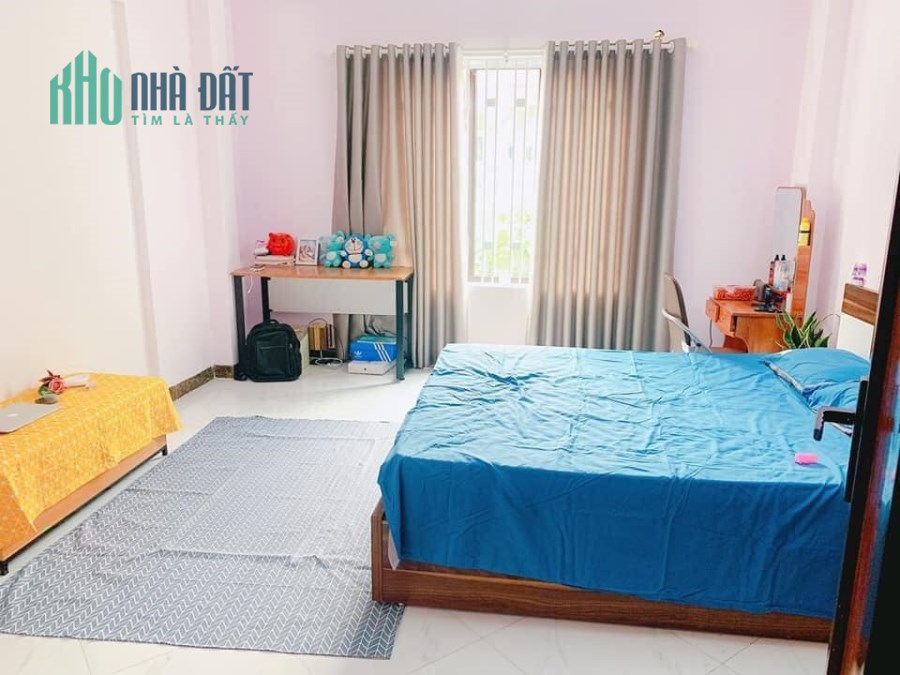 Bán gấp Mặt phố đường Nước Phần Lan giá 10 tỷ, 67mx4 tầng, KD tốt