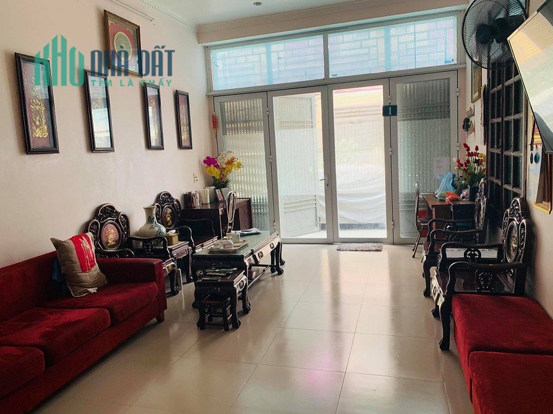 Bán nhà phân lô Láng Thượng – Láng, 55m2 * 5T, MT 4,5m, Kinh doanh, Ôtô tránh, ngõ thông.