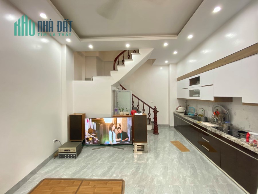 Cực hiếm Q Nam Từ Liêm, vào ở luôn , ô tô , 31m2 x 6T chỉ 3 tỷ hơn