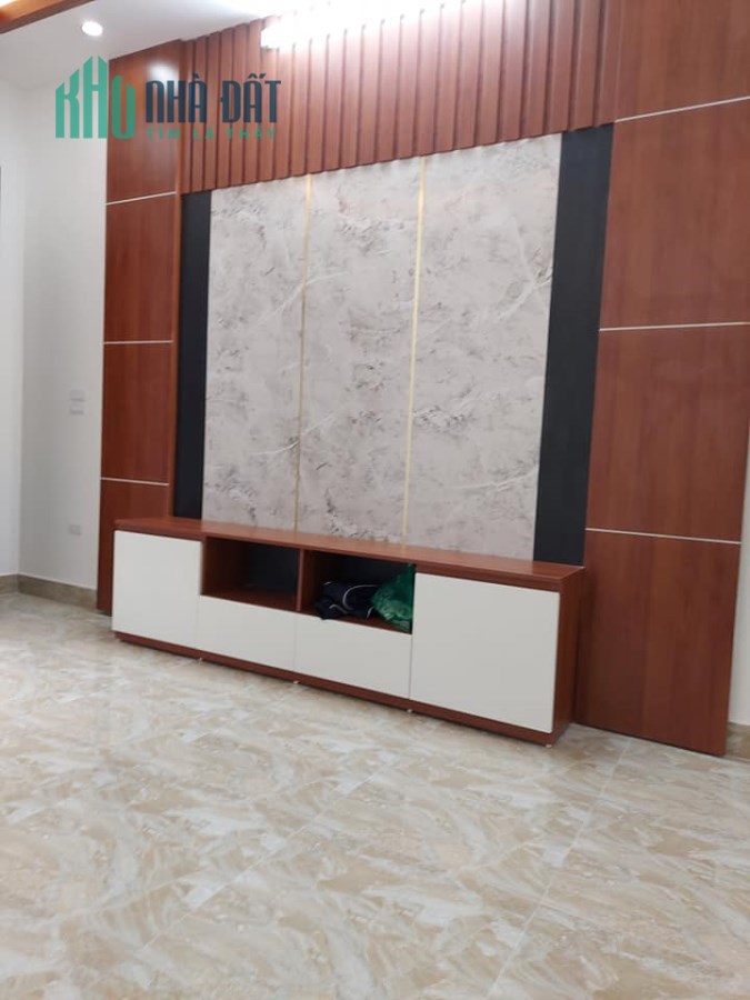 Bán GẤP nhà ở Hoàng Mai giá chỉ hơn 3 tỷ