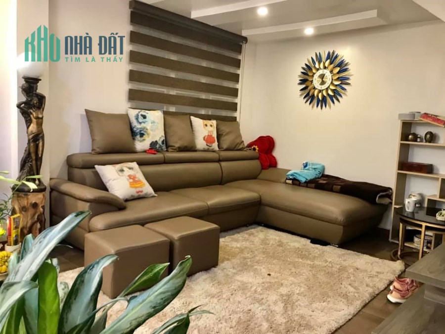 BÁN SIÊU PHẨM LÔ GÓC HOÀNG QUỐC VIỆT, 6 TẦNG-MT 4M-NGÕ THÔNG, CHỈ 3.8 TỶ
