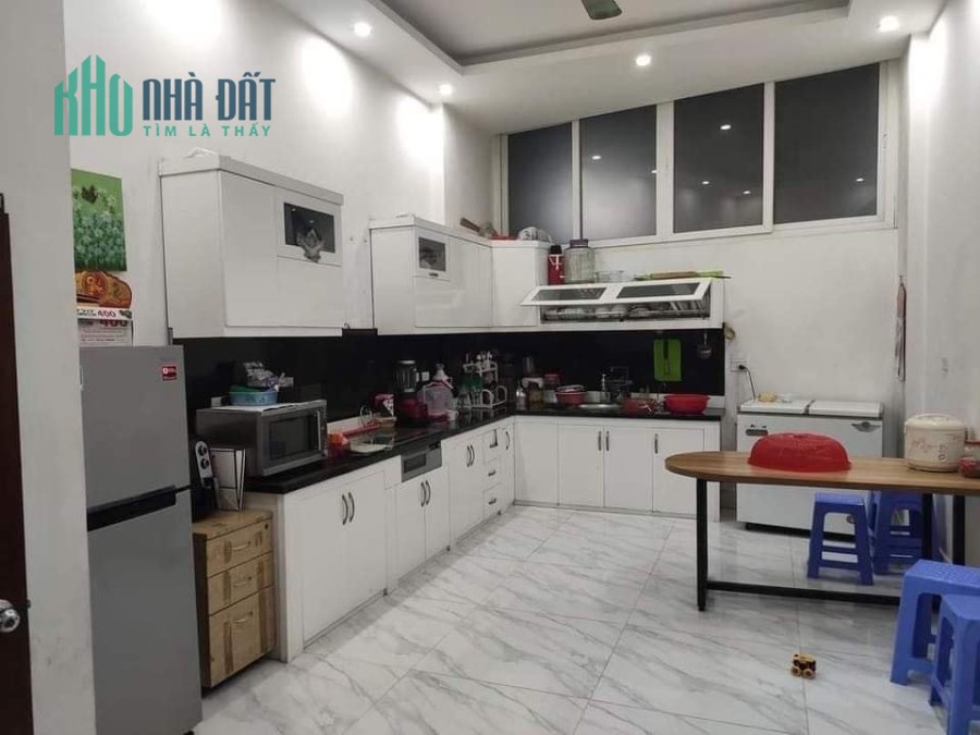 Nhà đẹp phố Khương Trung gần ô tô ở ngay hơn 30m 4 tầng 3.35 tỷ